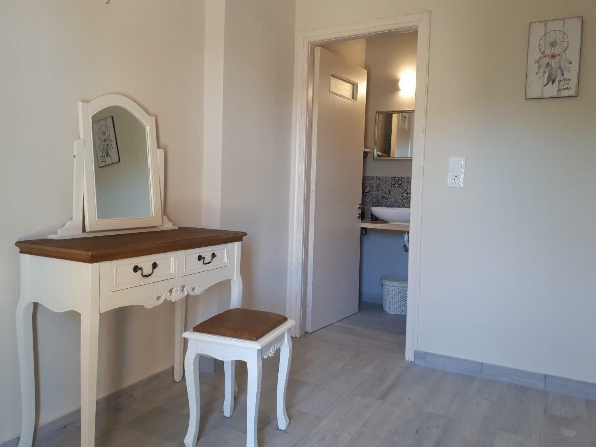 Villa Kostas-Ne Corfu With Heated Salt Swimming Pool Agios Spyridon  Room photo